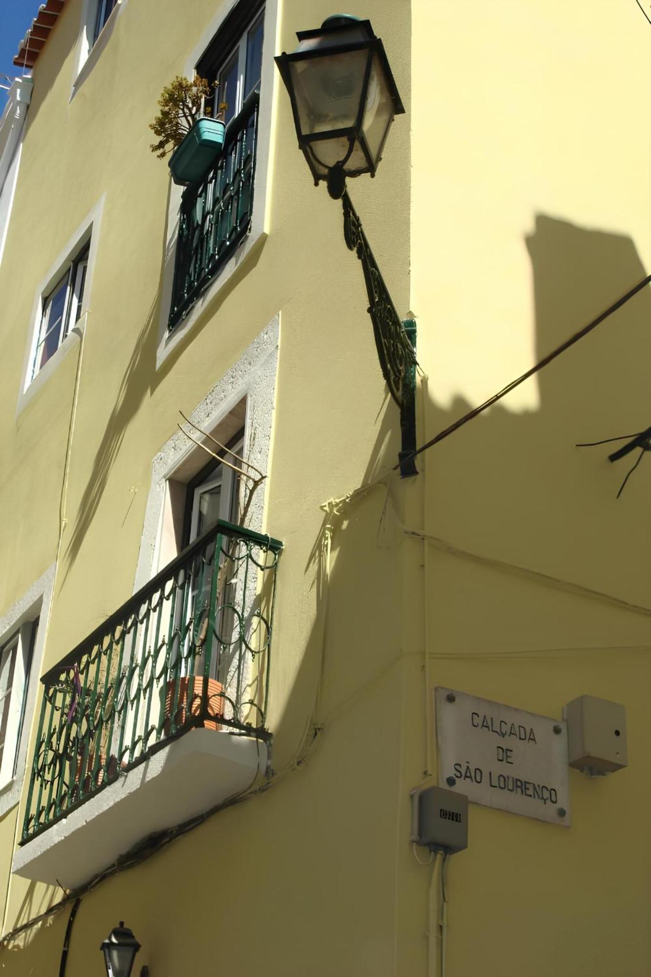 Casa Do Castelo 2- Work Or Relax In The Historic Heart Of Lisbon! Lägenhet Exteriör bild