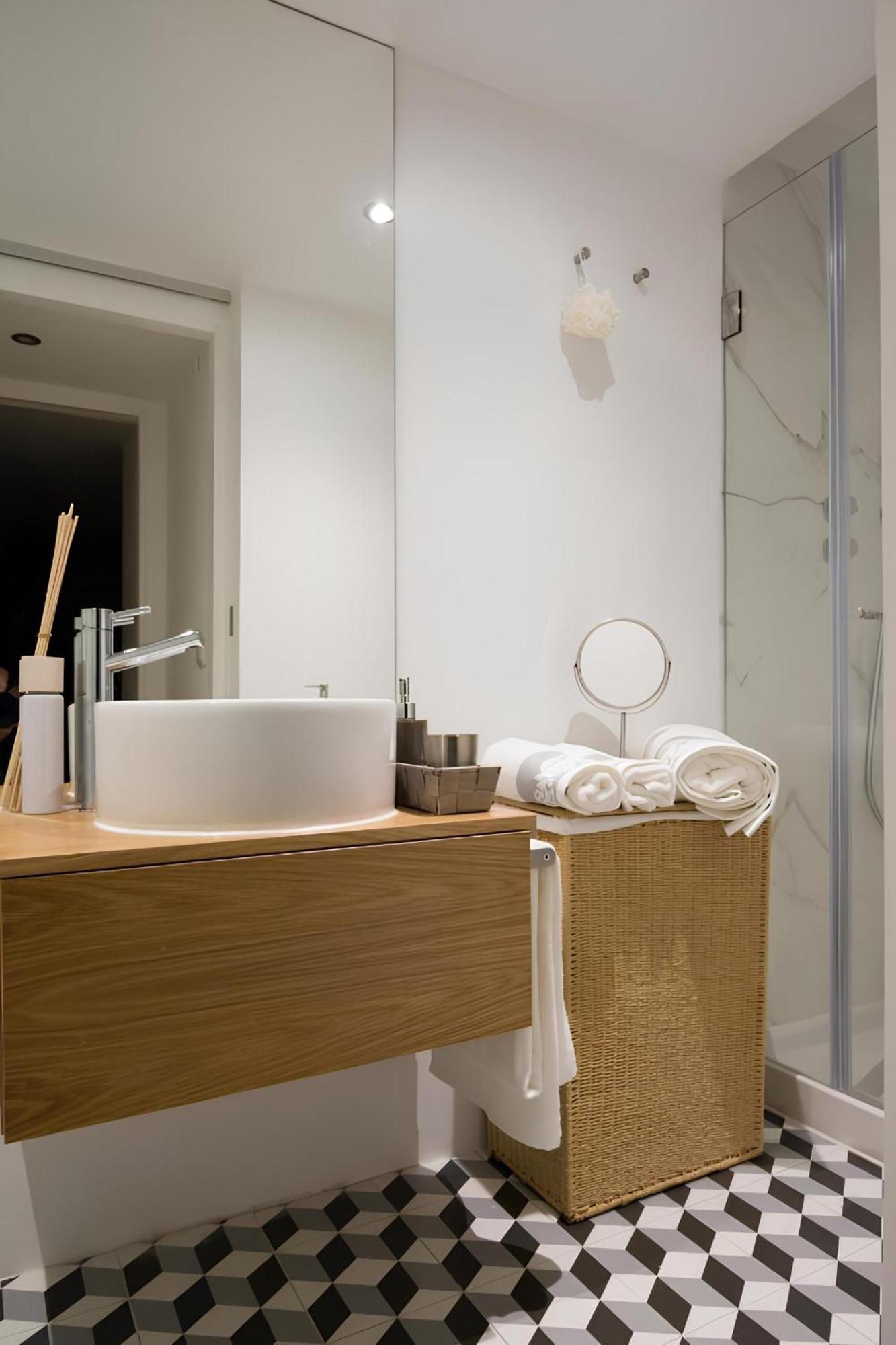 Casa Do Castelo 2- Work Or Relax In The Historic Heart Of Lisbon! Lägenhet Exteriör bild